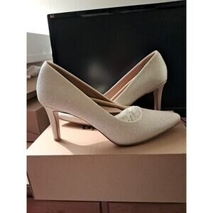 Dobolin Silver Pumps With Sparkle Womens Size 8 ( 39.5)